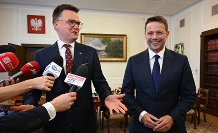 Kandydat Trzeciej Drogi Szymon Hołownia poparł kandydata Koalicji Obywatelskiej Rafała Trzaskowskieg