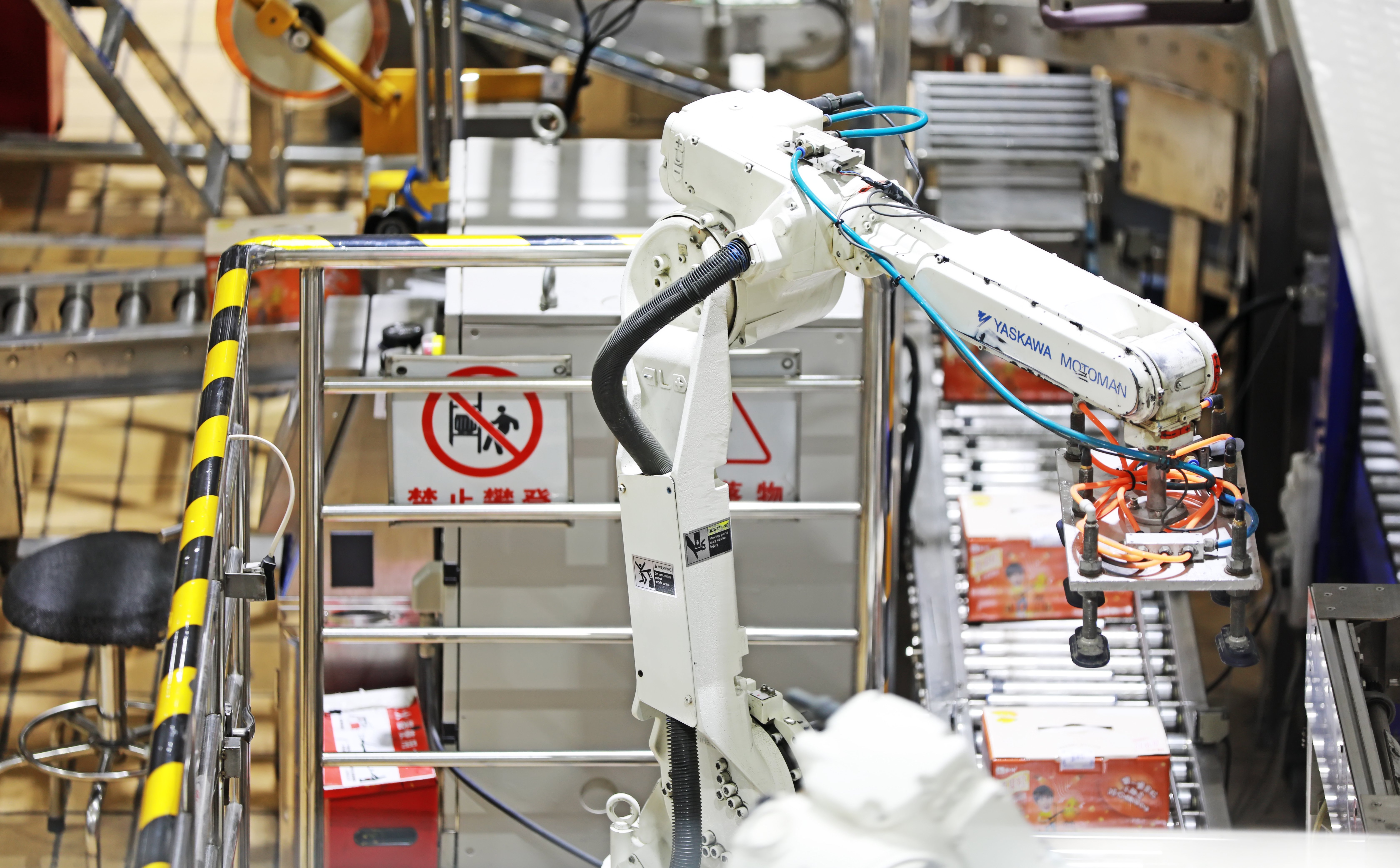 Chiny na czele światowej robotyzacji. Najnowsze dane