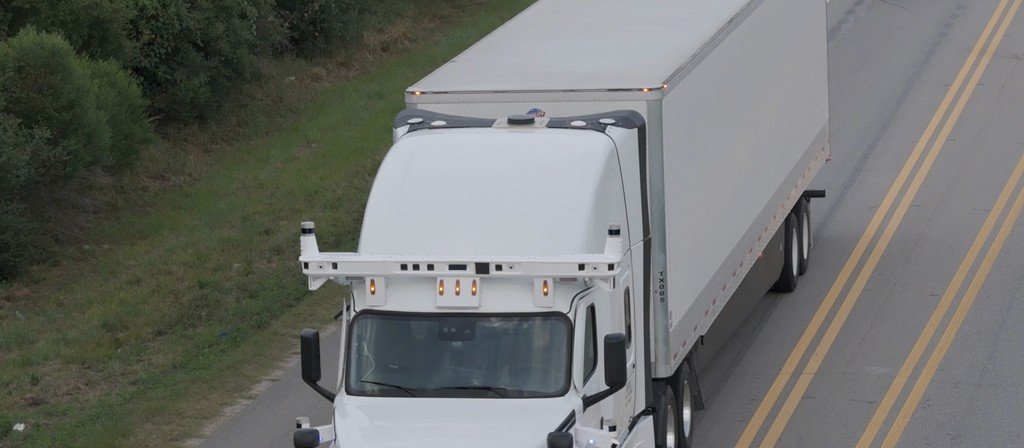 Amerykanie rozpoczęli komercyjną eksploatację autonomicznych ciężarówek