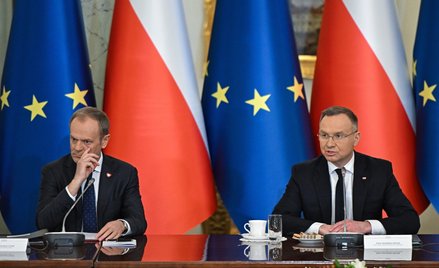 Prezydent Andrzej Duda i premier Donald Tusk na posiedzeniu Rady Gabinetowej