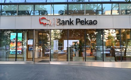 Bank Pekao zarobił 1,52 mld zł w II kwartale 2026. Wynik lepszy od prognoz rynku