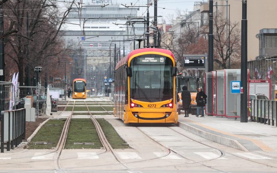 Nowe torowisko na Rakowieckiej, dotąd poruszają się po nim tyko tramwaje linii 19