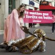 Protest przeciwko firmie Mattel w Paryżu