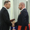 Prezydent Andrzej Duda wręczył Krzyż Kawalerski Orderu Odrodzenia Polski ustępującemu szefowi BBN Ja