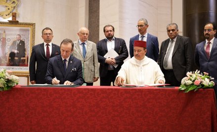 Podpisanie deklaracji przez Marszałka Senatu RP prof. Tomasza Grodzkiego i przewodniczącego Izby Dor