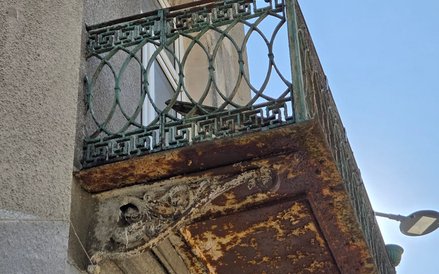 W kamienicy zachowały się oryginalne balkony