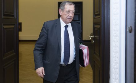 Zniżki na operacje plastyczne. Szyszko chce wyjaśnień