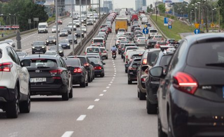 Znacznie zwiększył się ruch. Które drogi i kiedy są najbardziej zatłoczone?