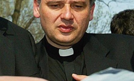 Ks. Konrad Krajewski pracuje w kurii watykańskiej od 1998 r. Jest ceremoniarzem papieskim