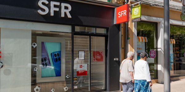 Trzy telekomy chcą kupić czwartego we Francji. Czas na decyz