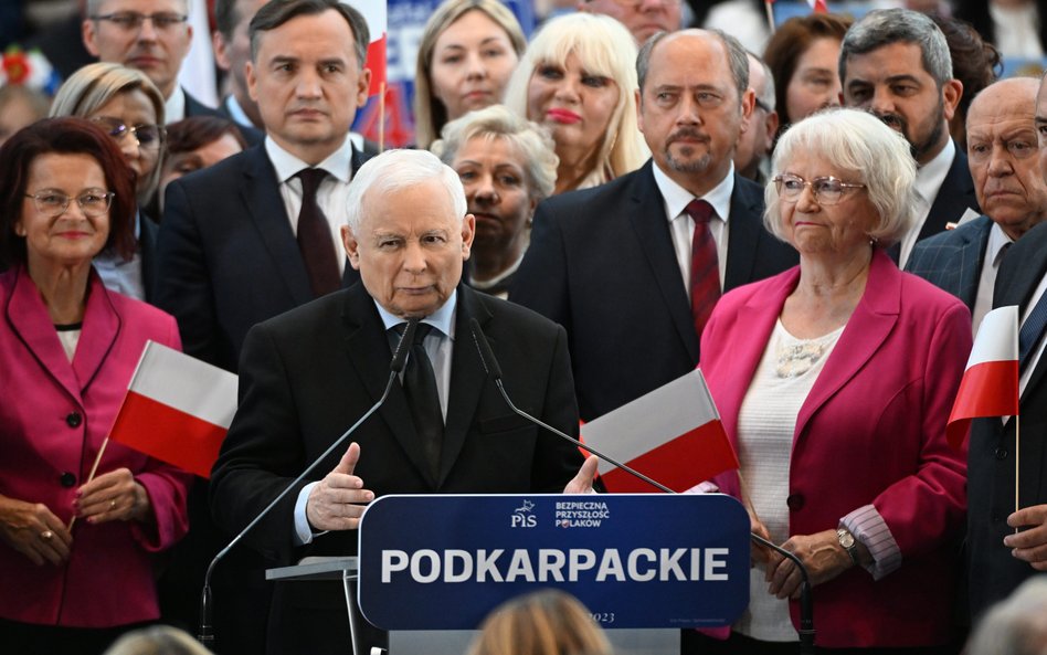 W poniedziałek Jarosław Kaczyński zamiast w studiu TVP, będzie na spotkaniu w Przysusze