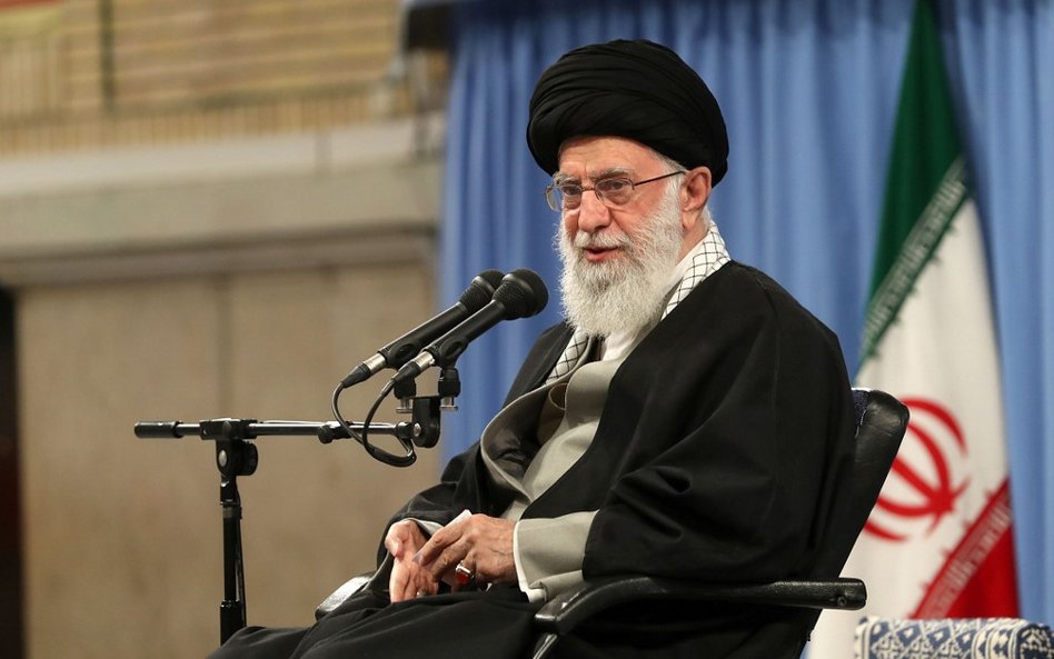 Ajatollah: Iran musi być silniejszy, by przerwać groźby wroga
