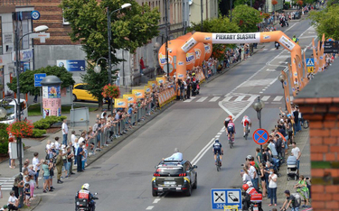 Kraksa na mecie Tour de Pologne. Na miejscu śmigłowiec LPR
