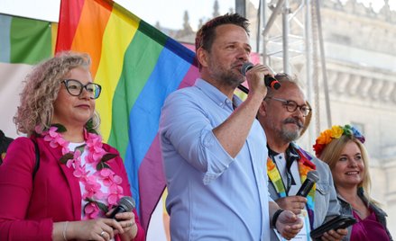 Parada Równości w Warszawie w 2025 r. Na zdjęciupPosłanka Katarzyna Kotula (L), prezydent Warszawy R