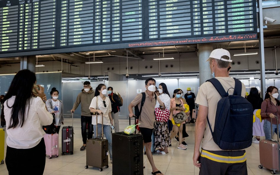Za kilka dni mają ruszyć regularne loty z Chin do Bangkoku (na zdjęciu lotnisko Suvarnabhumi)