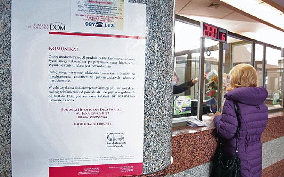 Starsze osoby, które chciałyby otrzymać dodatkową rentę, muszą uważać. Komunikaty na poczcie mogą wp