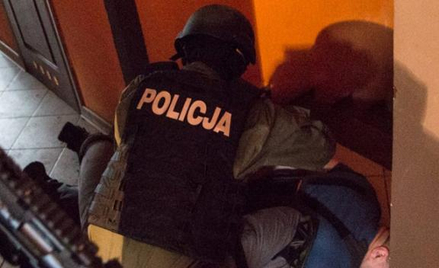 Kilka miesięcy temu policjanci zlikwidowali nielegalną fabrykę papierosów pod Bydgoszczą. Zatrzymano