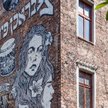 W Krakowie jest ok. 300 murali. Na zdjęciu budynek przy pl. Bawół na Kazimierzu
