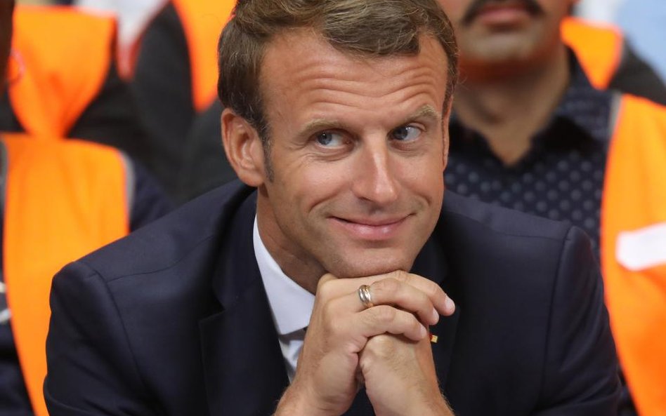 Emmanuel Macron wraca do gry
