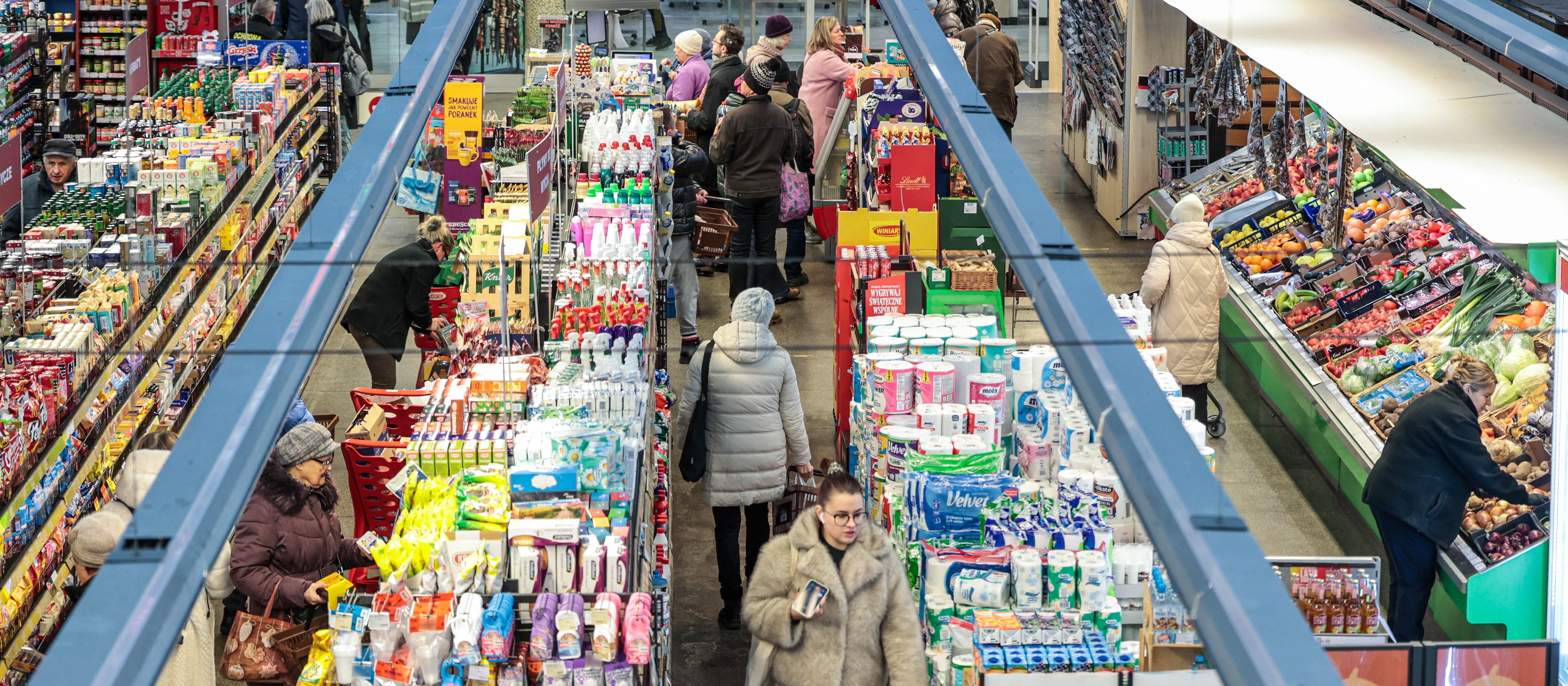 Sprzedaż detaliczna rośnie o 5,3 proc. w grudniu. Wynik poniżej oczekiwań