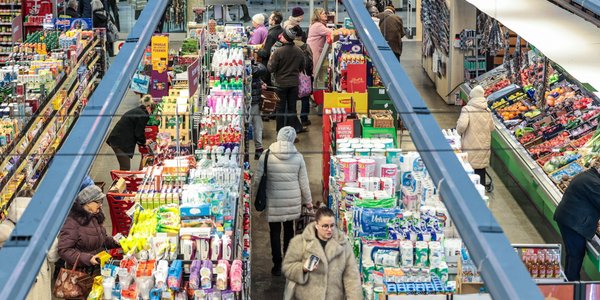 Sprzedaż detaliczna rośnie o 5,3 proc. w grudniu. Wynik poniżej oczekiwań