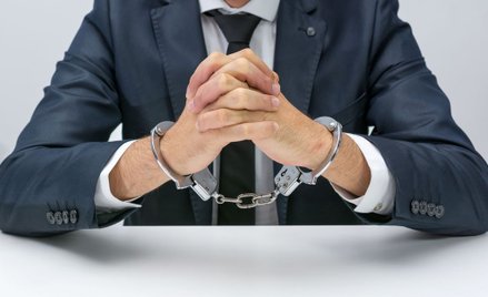 Fikcyjne faktury na 500 mln zł. Zatrzymano m.in. adwokata z Warszawy