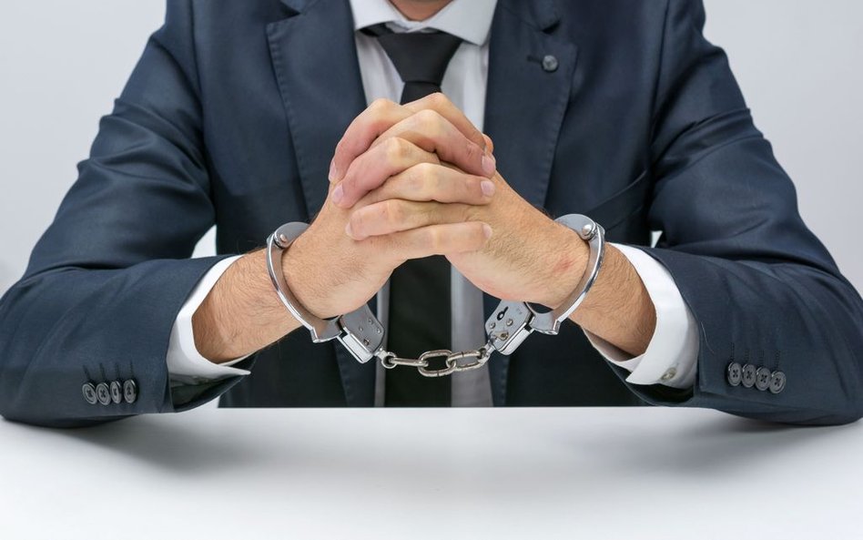 Fikcyjne faktury na 500 mln zł. Zatrzymano m.in. adwokata z Warszawy