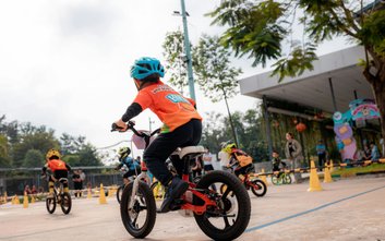 Wszystkie dzieci biorące udział w zawodach otrzymają pamiątkowe puchary