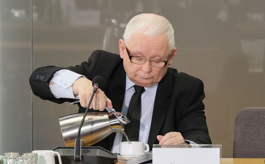 Prezes PiS Jarosław Kaczyński podczas posiedzenia komisji śledczej ds. Pegasusa