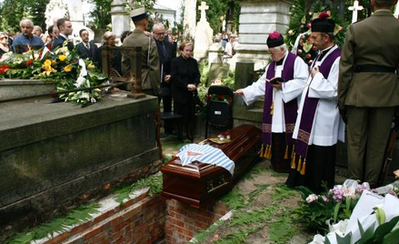 Wyłączne prawo do grobu gaśnie po pochówku