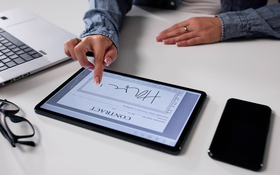 Eksperci: prawo nie nadąża za nowymi formami czynności prawnych