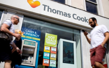 Po upadku Thomasa Cooka jego szef broni 500 tys. funtów premii dla siebie