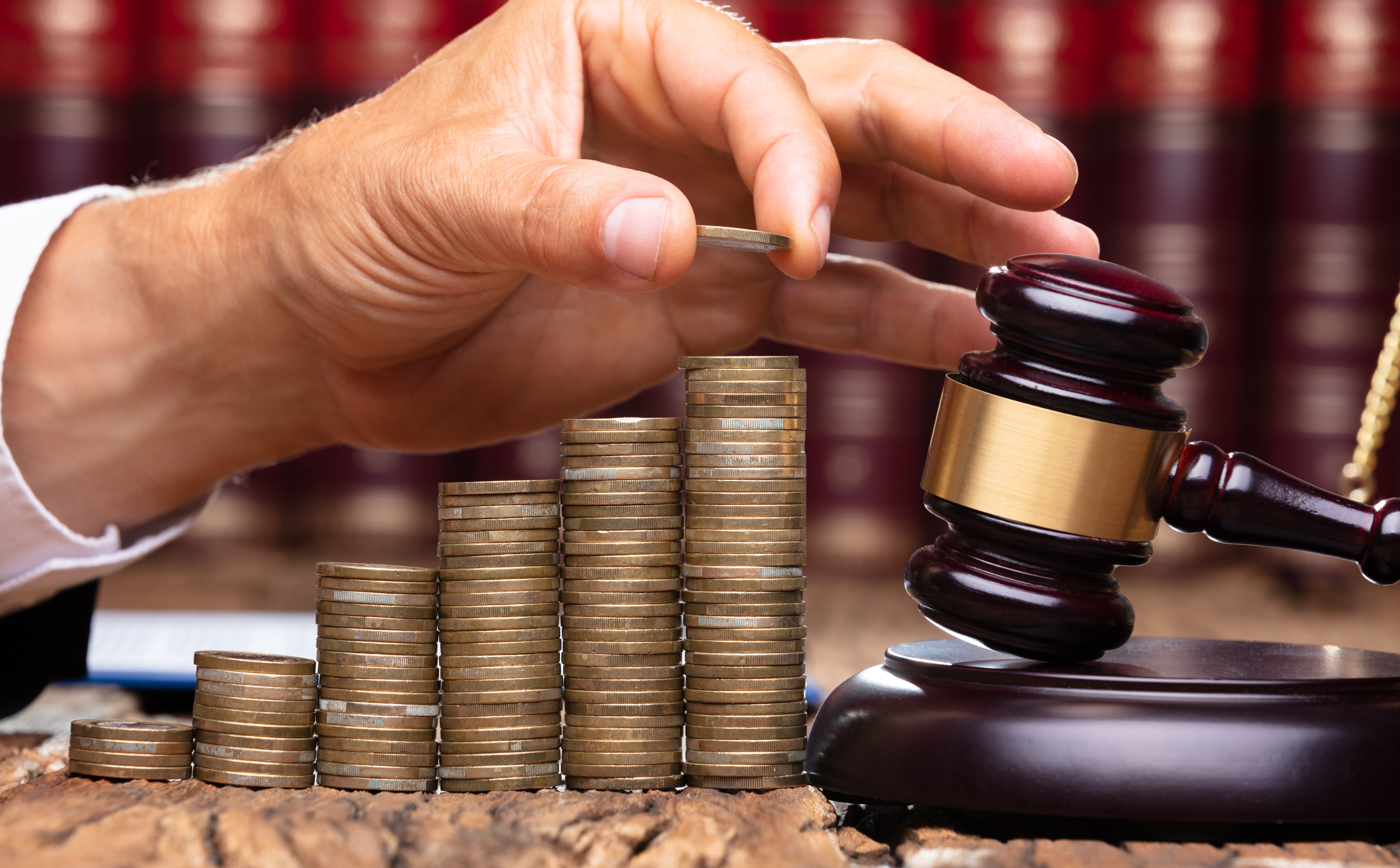 Piotr Szymaniak: Rząd jedną ręką daje, a drugą zabiera