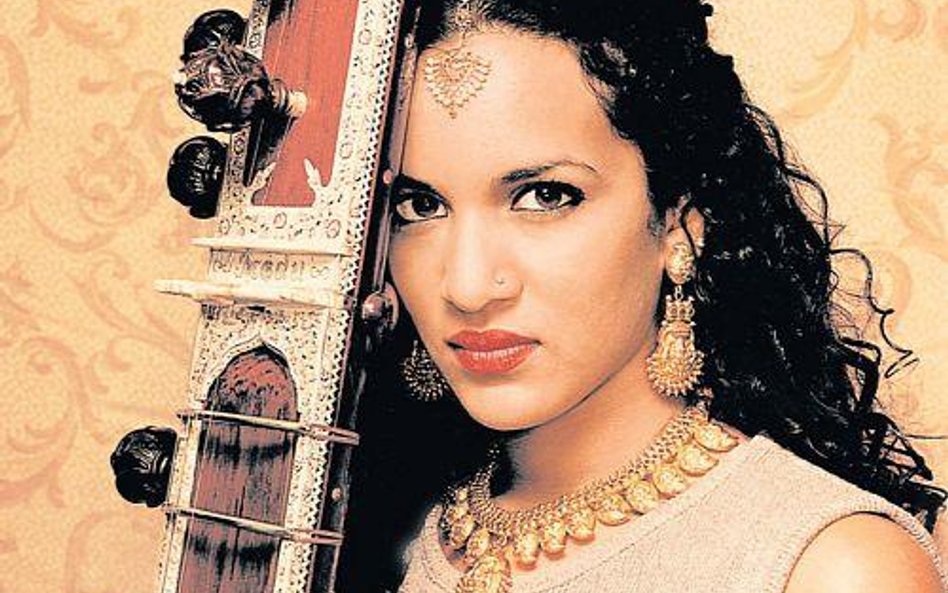 Anoushka Shankar ze swoim sitarem
