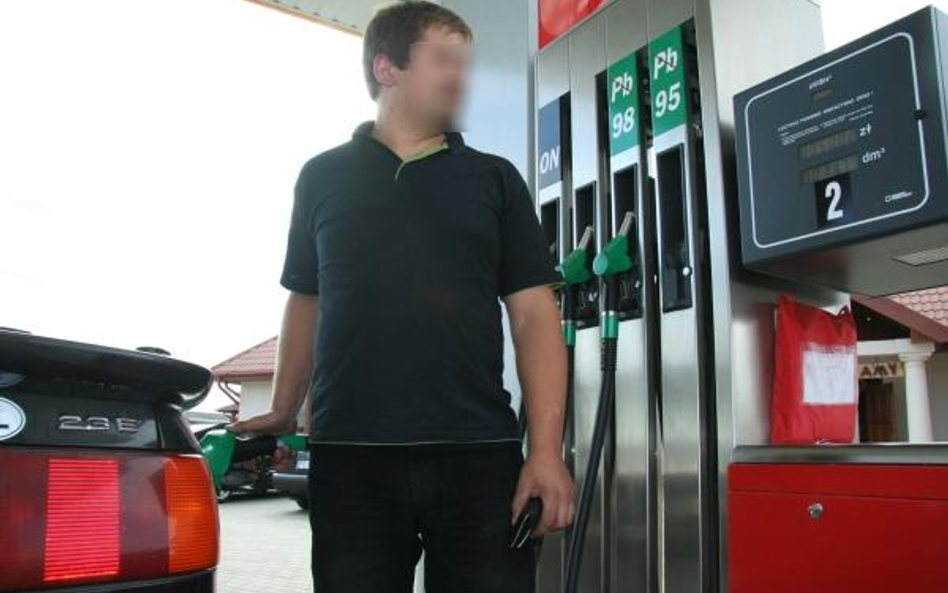 Zaświadczenie o zatrudnieniu jako agent to nie świadectwo pracy