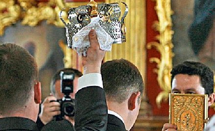 Ślub kościelny warunkiem zatrudnienia? Na razie tylko w Rosji