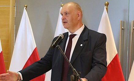 Mecenas niech się broni, jak na podejrzanego przystało, a nie dyskutuje z nami przez media - mówi Bo