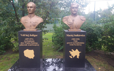 Warszawski pomnik Veli bej Jedigara i Macieja Sułkiewicza, bojowników o niepodległość Polski i Azerb