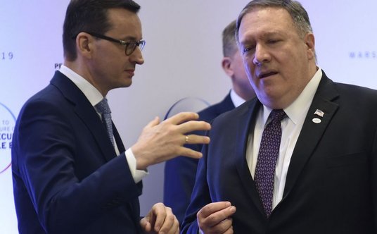 Premier Mateusz Morawiecki i sekretarz stanu USA Mike Pompeo podczas rozmów w Warszawie w lutym 2019