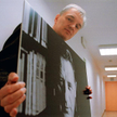 W roku 2003 Jarosław Gowin założył Wyższą Szkołę Europejską im. księdza Józefa Tischnera