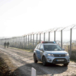 Węgierska policja na granicy z Serbią