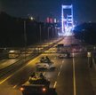 Noc z 15 na 16 lipca. Czołgi puczystów na moście w Stambule