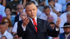 Prezydent RP Karol Nawrocki przemawia podczas uroczystości z okazji rocznicy zaprzysiężenia go na Ur