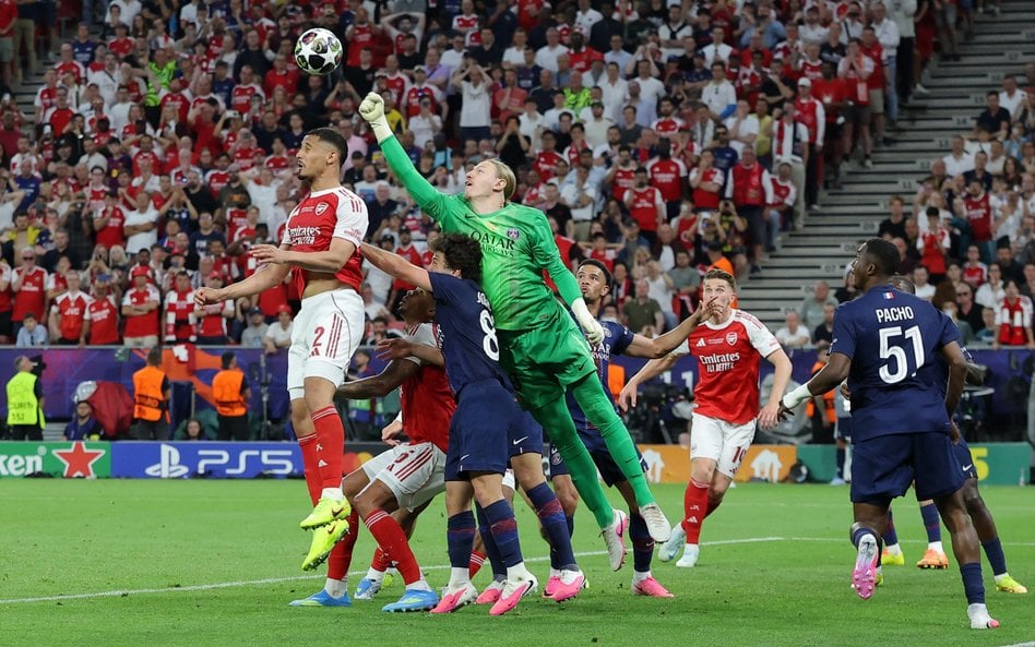 Piłkarze PSG i Arsenalu jeszcze 30 maja grali w finale Ligi Mistrzów