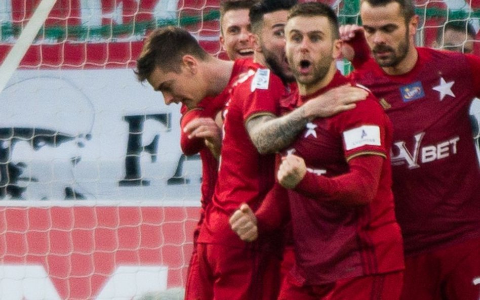 Ekstraklasa: Pierwszy mecz na szczycie