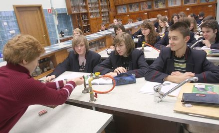 Kwalifikacje nauczycieli do nauczania biologii, geografii, chemii i fizyki w 8-letniej szkole podsta