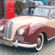 Pierwsza powojenna limuzyna marki, BMW 501A, potocznie nazywana jest w Niemczech Barockengel – „baro