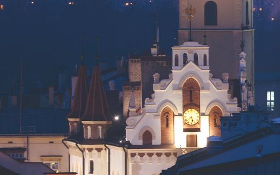 Ratusz w Rzeszowie dzisiejszą formę przyjął pod koniec XIX wieku, kiedy to w 1867 i 1884, a następni