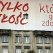 Sąd: reklama do demontażu, bo nie jest siatką zabezpieczającą na czas remontu elewacji