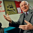 Marian Indelak z Komunistycznej Partii Polski podkreśla, że „nie trzymają z SLD”. – Bo odeszli od ko